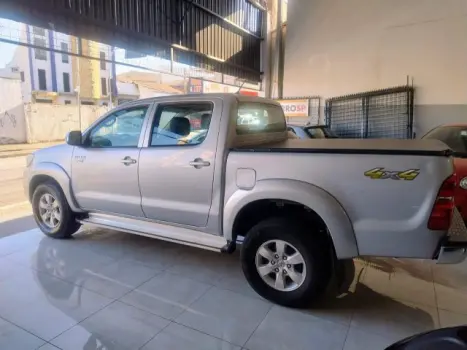 TOYOTA Hilux Caminhonete 2.7 16V 4P SRV FLEX 4X4  CABINE DUPLA AUTOMTICO, Foto 2