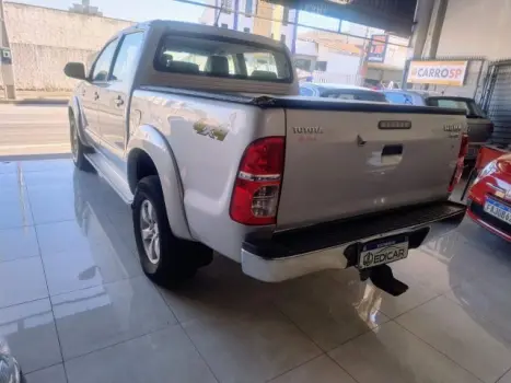 TOYOTA Hilux Caminhonete 2.7 16V 4P SRV FLEX 4X4  CABINE DUPLA AUTOMTICO, Foto 3