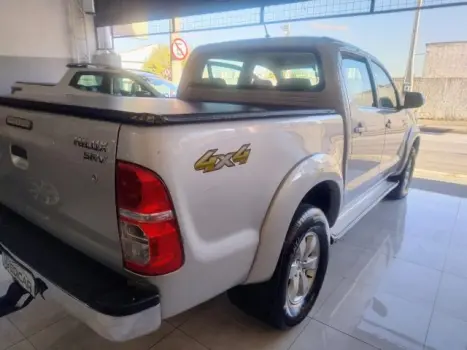 TOYOTA Hilux Caminhonete 2.7 16V 4P SRV FLEX 4X4  CABINE DUPLA AUTOMTICO, Foto 13