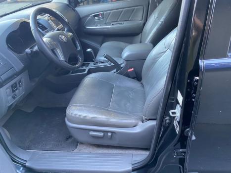 TOYOTA Hilux Caminhonete 2.7 16V 4P SRV FLEX CABINE DUPLA AUTOMÁTICO, Foto 12 TOYOTA Hilux Caminhonete 2.7 16V 4P SRV FLEX CABINE DUPLA AUTOMÁTICO, Foto 12