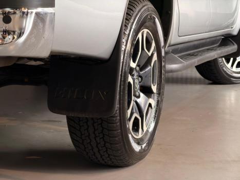 TOYOTA Hilux Caminhonete 2.8 16V 4P SRX DIESEL CABINE DUPLA, Foto 8 TOYOTA Hilux Caminhonete 2.8 16V 4P SRX DIESEL CABINE DUPLA, Foto 8