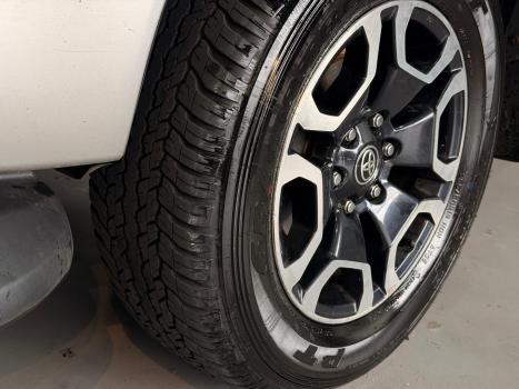 TOYOTA Hilux Caminhonete 2.8 16V 4P SRX DIESEL CABINE DUPLA, Foto 9 TOYOTA Hilux Caminhonete 2.8 16V 4P SRX DIESEL CABINE DUPLA, Foto 9