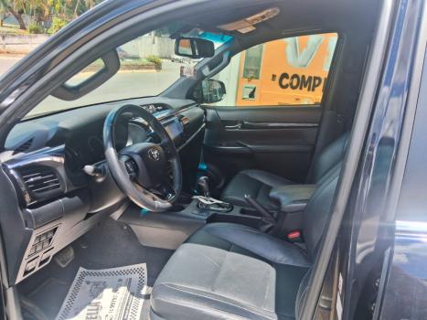 TOYOTA Hilux Caminhonete 2.8 16V SRX 50 ANOS 4X4 TURBO DIESEL CABINE DUPLA AUTOM�TICO, Foto 6
