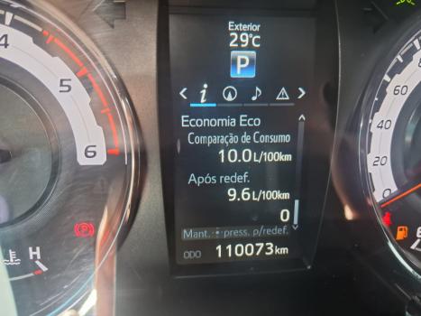 TOYOTA Hilux Caminhonete 2.8 16V SRX 50 ANOS 4X4 TURBO DIESEL CABINE DUPLA AUTOM�TICO, Foto 9