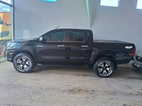 TOYOTA Hilux Caminhonete 2.8 16V SRX 50 ANOS 4X4 TURBO DIESEL CABINE DUPLA AUTOM�TICO, Foto 3