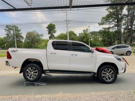 TOYOTA Hilux Caminhonete 2.8 16V SRX 4X4 TURBO DIESEL CABINE DUPLA AUTOM�TICO, Foto 13