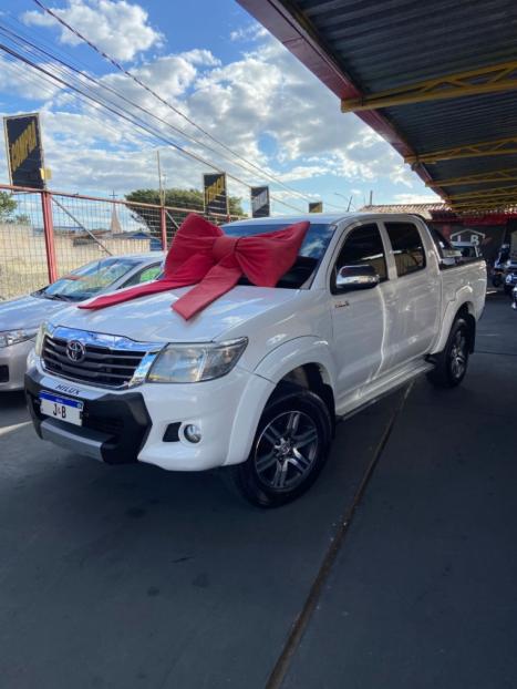 TOYOTA Hilux Caminhonete 2.7 16V 4P SRV FLEX 4X4  CABINE DUPLA AUTOM�TICO, Foto 3