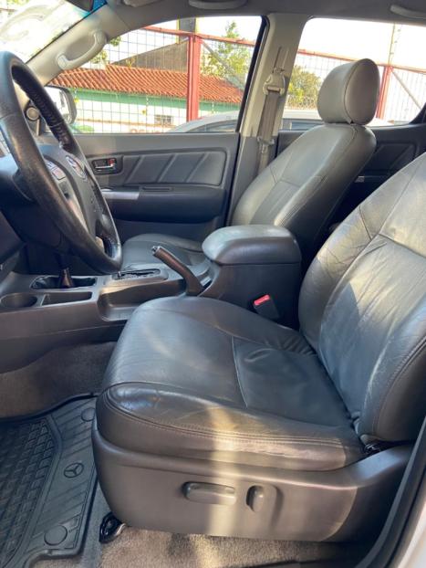 TOYOTA Hilux Caminhonete 2.7 16V 4P SRV FLEX 4X4  CABINE DUPLA AUTOM�TICO, Foto 6