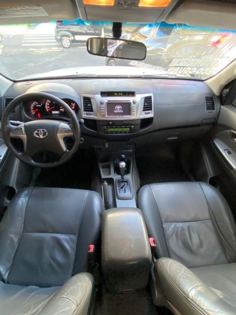 TOYOTA Hilux Caminhonete 2.7 16V 4P SRV FLEX 4X4  CABINE DUPLA AUTOM�TICO, Foto 13