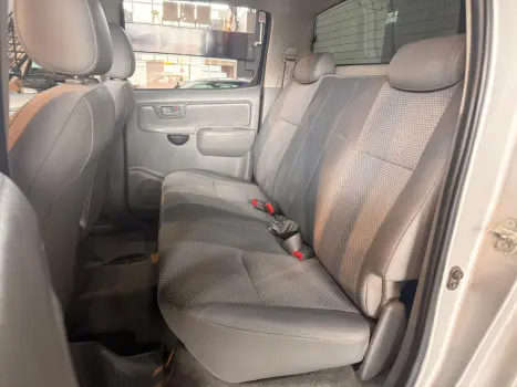 TOYOTA Hilux Caminhonete 2.5 16V 4X4 STD TURBO DIESEL CABINE DUPLA, Foto 15