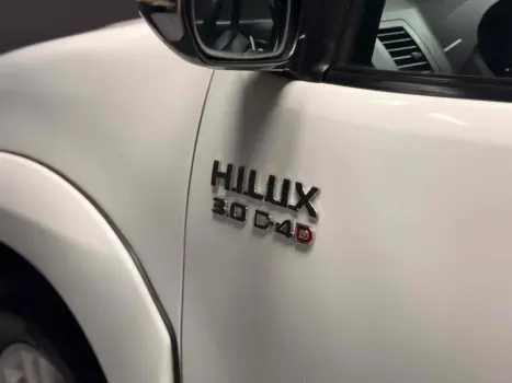 TOYOTA Hilux Caminhonete 3.0 16V 4P 4X4 SRV TURBO DIESEL, Foto 10