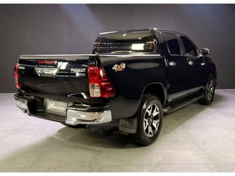 TOYOTA Hilux Caminhonete 2.8 16V SRX 4X4 DIESEL CABINE DUPLA AUTOM�TICO, Foto 4