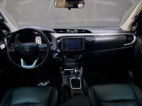 TOYOTA Hilux Caminhonete 2.8 16V SRX 4X4 DIESEL CABINE DUPLA AUTOM�TICO, Foto 9