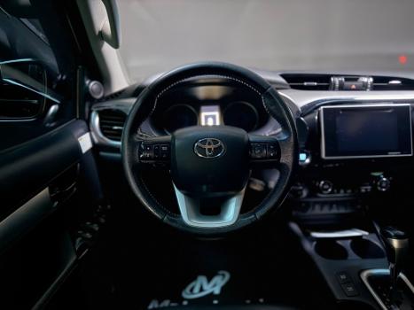 TOYOTA Hilux Caminhonete 2.8 16V SRX 4X4 DIESEL CABINE DUPLA AUTOM�TICO, Foto 10
