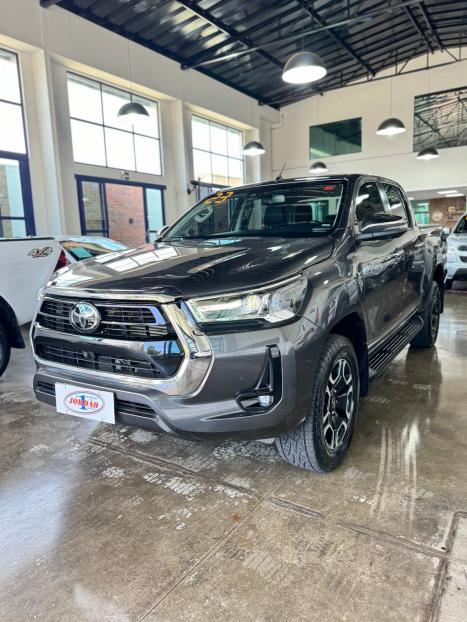 TOYOTA Hilux Caminhonete 2.8 16V SRX 4X4 TURBO DIESEL CABINE DUPLA AUTOM�TICO, Foto 3