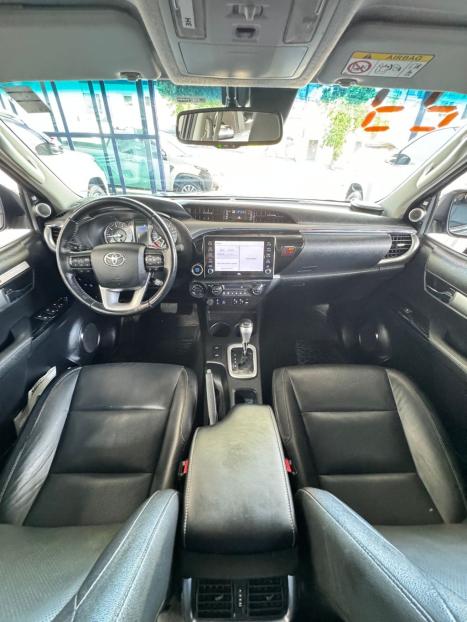 TOYOTA Hilux Caminhonete 2.8 16V SRX 4X4 TURBO DIESEL CABINE DUPLA AUTOM�TICO, Foto 9