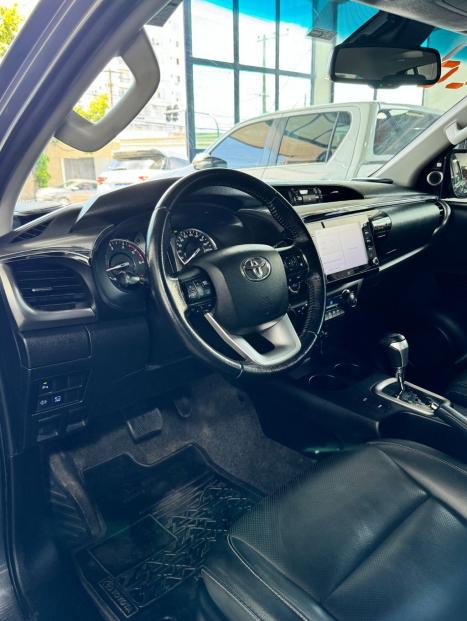 TOYOTA Hilux Caminhonete 2.8 16V SRX 4X4 TURBO DIESEL CABINE DUPLA AUTOM�TICO, Foto 11
