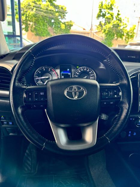 TOYOTA Hilux Caminhonete 2.8 16V SRX 4X4 TURBO DIESEL CABINE DUPLA AUTOM�TICO, Foto 12