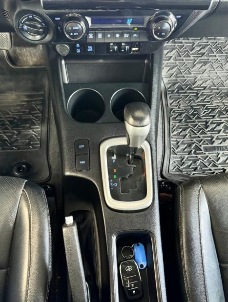 TOYOTA Hilux Caminhonete 2.8 16V SRX 4X4 TURBO DIESEL CABINE DUPLA AUTOM�TICO, Foto 14