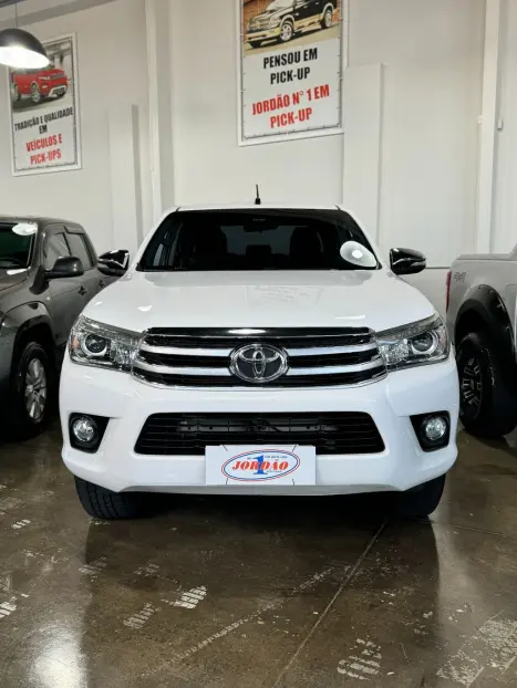 TOYOTA Hilux Caminhonete 2.8 16V SRX 4X4 TURBO DIESEL CABINE DUPLA AUTOM�TICO, Foto 2