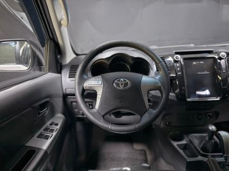 TOYOTA Hilux Caminhonete 3.0 16V 4P 4X4 SRV TURBO DIESEL, Foto 9