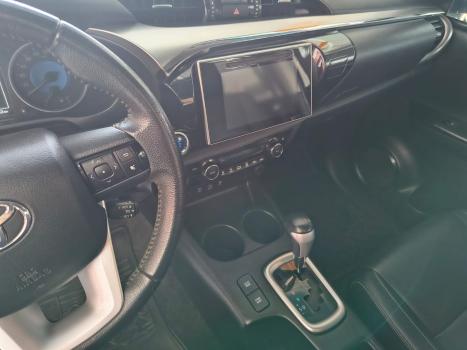 TOYOTA Hilux Caminhonete 2.8 16V SRV 4X4 DIESEL CABINE DUPLA AUTOM�TICO, Foto 19