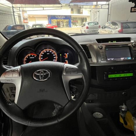 TOYOTA Hilux Caminhonete 3.0 4P 4X4 SRV TURBO DIESEL CABINE DUPLA, Foto 3