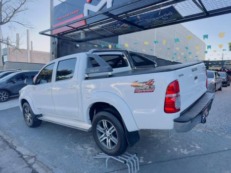 TOYOTA Hilux Caminhonete 2.7 16V 4P SRV FLEX 4X4  CABINE DUPLA AUTOM�TICO, Foto 9