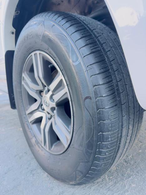 TOYOTA Hilux Caminhonete 2.7 16V 4P SRV FLEX 4X4  CABINE DUPLA AUTOM�TICO, Foto 14