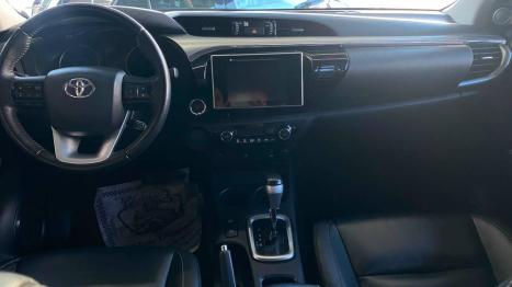 TOYOTA Hilux Caminhonete 2.7 16V 4P SRV FLEX CABINE DUPLA AUTOM�TICO, Foto 4