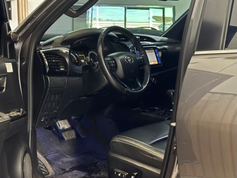 TOYOTA Hilux Caminhonete 2.8 16V  LOW M4FD 4X4 TURBO DIESEL CABINE DUPLA, Foto 6