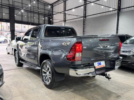 TOYOTA Hilux Caminhonete 2.8 16V SRV 4X4 DIESEL CABINE DUPLA AUTOMÁTICO, Foto 2