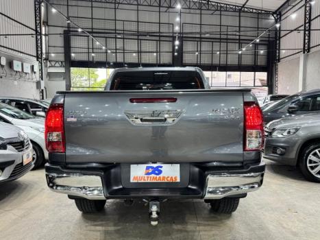 TOYOTA Hilux Caminhonete 2.8 16V SRV 4X4 DIESEL CABINE DUPLA AUTOMÁTICO, Foto 16