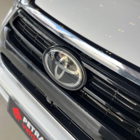 TOYOTA Hilux Caminhonete 2.8 16V SRX 4X4 DIESEL CABINE DUPLA AUTOMÁTICO, Foto 4