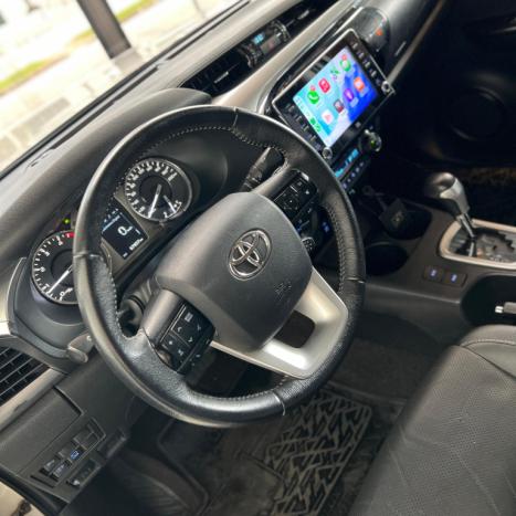 TOYOTA Hilux Caminhonete 2.8 16V SRX 4X4 DIESEL CABINE DUPLA AUTOMÁTICO, Foto 14