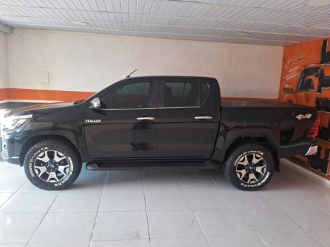 TOYOTA Hilux Caminhonete 2.8 16V SRX 50 ANOS 4X4 TURBO DIESEL CABINE DUPLA AUTOMÁTICO, Foto 4