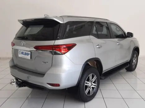 TOYOTA Hilux SW4 2.7 16V 4P SR AUTOMÁTICO, Foto 9 TOYOTA Hilux SW4 2.7 16V 4P SR AUTOMÁTICO, Foto 9