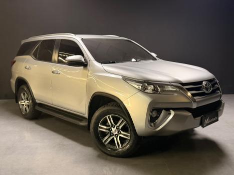 TOYOTA Hilux SW4 2.7 16V 4P FLEX SRV 7 LUGARES AUTOM�TICO, Foto 13