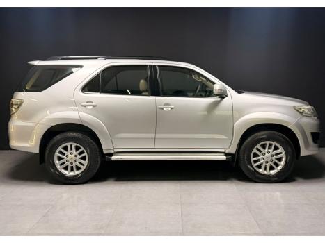 TOYOTA Hilux SW4 2.7 16V 4P SR AUTOM�TICO, Foto 2