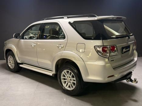 TOYOTA Hilux SW4 2.7 16V 4P SR AUTOM�TICO, Foto 3