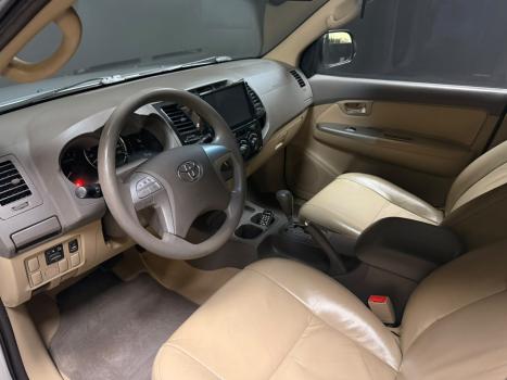 TOYOTA Hilux SW4 2.7 16V 4P SR AUTOM�TICO, Foto 9