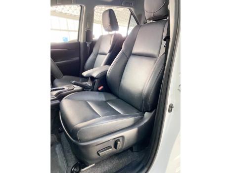 TOYOTA Hilux SW4 2.8 16V 4P SRX PLATINUM 4X4 7 LUGARES TURBO DIESEL AUTOM�TICO, Foto 13