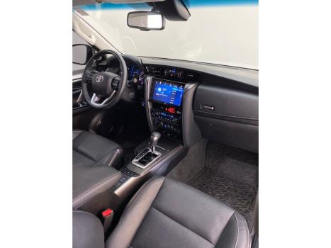 TOYOTA Hilux SW4 2.8 16V 4P SRX PLATINUM 4X4 7 LUGARES TURBO DIESEL AUTOM�TICO, Foto 8