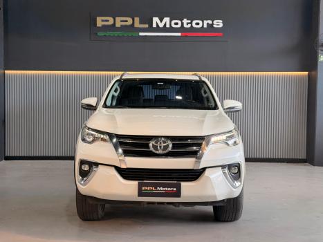 TOYOTA Hilux SW4 2.8 16V 4P SRX 4X4 7 LUGARES TURBO DIESEL AUTOM�TICO, Foto 5