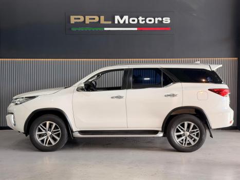 TOYOTA Hilux SW4 2.8 16V 4P SRX 4X4 7 LUGARES TURBO DIESEL AUTOM�TICO, Foto 7