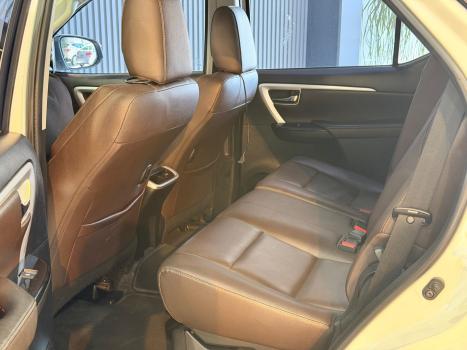 TOYOTA Hilux SW4 2.8 16V 4P SRX 4X4 7 LUGARES TURBO DIESEL AUTOM�TICO, Foto 11