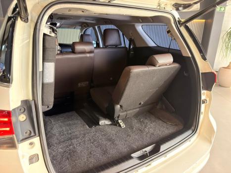 TOYOTA Hilux SW4 2.8 16V 4P SRX 4X4 7 LUGARES TURBO DIESEL AUTOM�TICO, Foto 12