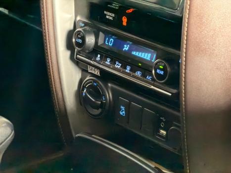 TOYOTA Hilux SW4 2.8 16V 4P SRX 4X4 7 LUGARES TURBO DIESEL AUTOM�TICO, Foto 15