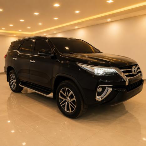 TOYOTA Hilux SW4 2.8 16V 4P SRX 4X4 7 LUGARES TURBO DIESEL AUTOM�TICO, Foto 3