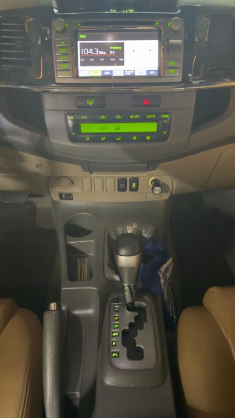 TOYOTA Hilux SW4 3.0 16V 4P SRV 4X4 7 LUGARES TURBO DIESEL AUTOMTICO, Foto 12